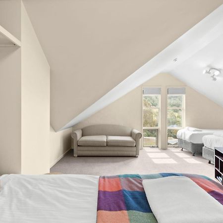 Village Green 2 Bedroom Loft Townhouse With Views Fireplace And Garage Parking Тредбо Екстериор снимка