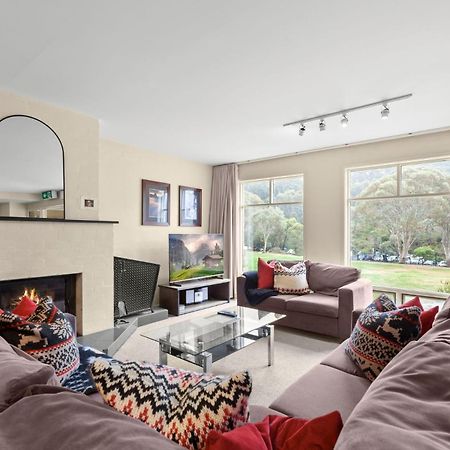 Village Green 2 Bedroom Loft Townhouse With Views Fireplace And Garage Parking Тредбо Екстериор снимка