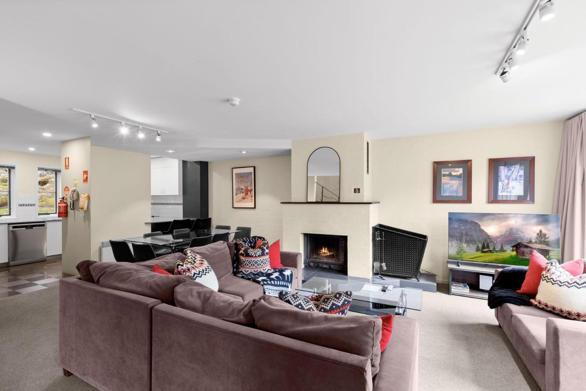 Village Green 2 Bedroom Loft Townhouse With Views Fireplace And Garage Parking Тредбо Екстериор снимка