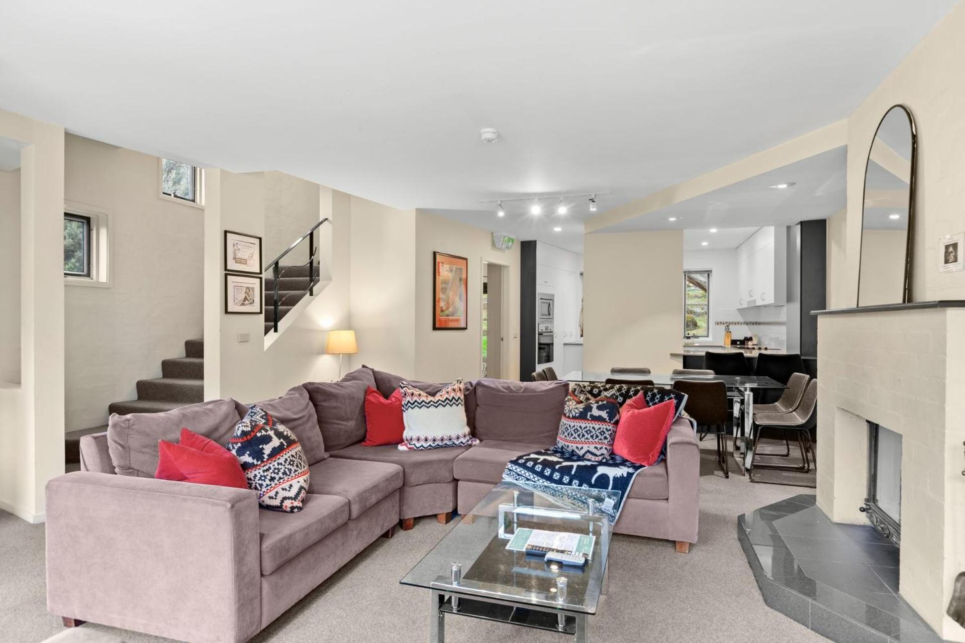 Village Green 2 Bedroom Loft Townhouse With Views Fireplace And Garage Parking Тредбо Екстериор снимка