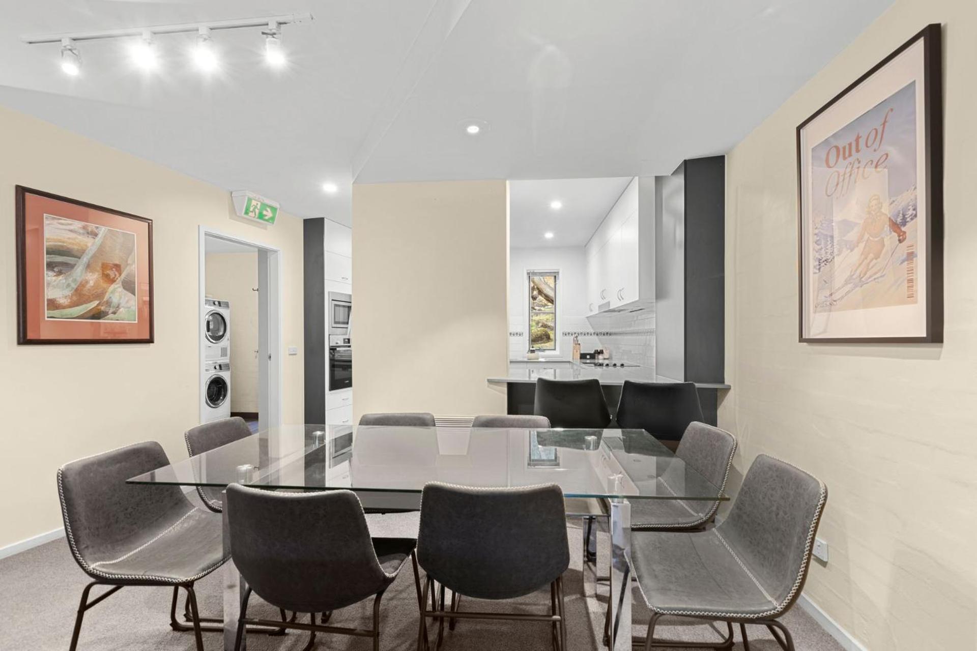 Village Green 2 Bedroom Loft Townhouse With Views Fireplace And Garage Parking Тредбо Екстериор снимка